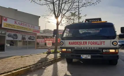 Kardeşler Forklift çekici aracı